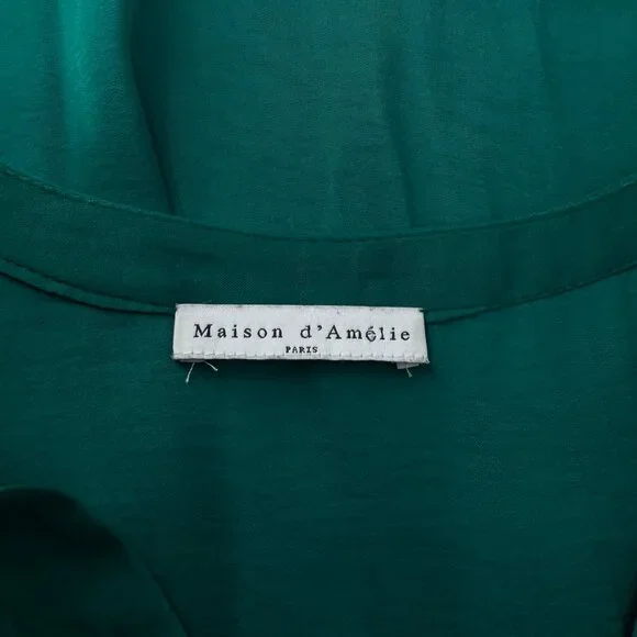 Maison d'Amelie Paris 💚 Green Blouse L w/ Button Detail‎ ✨Perf Condition - Picture 2 of 6